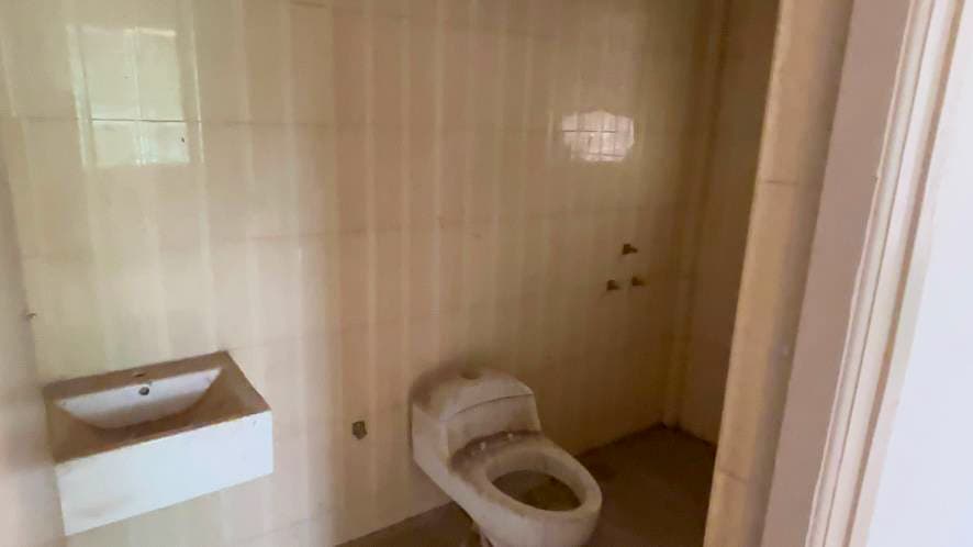 Property Photos 11