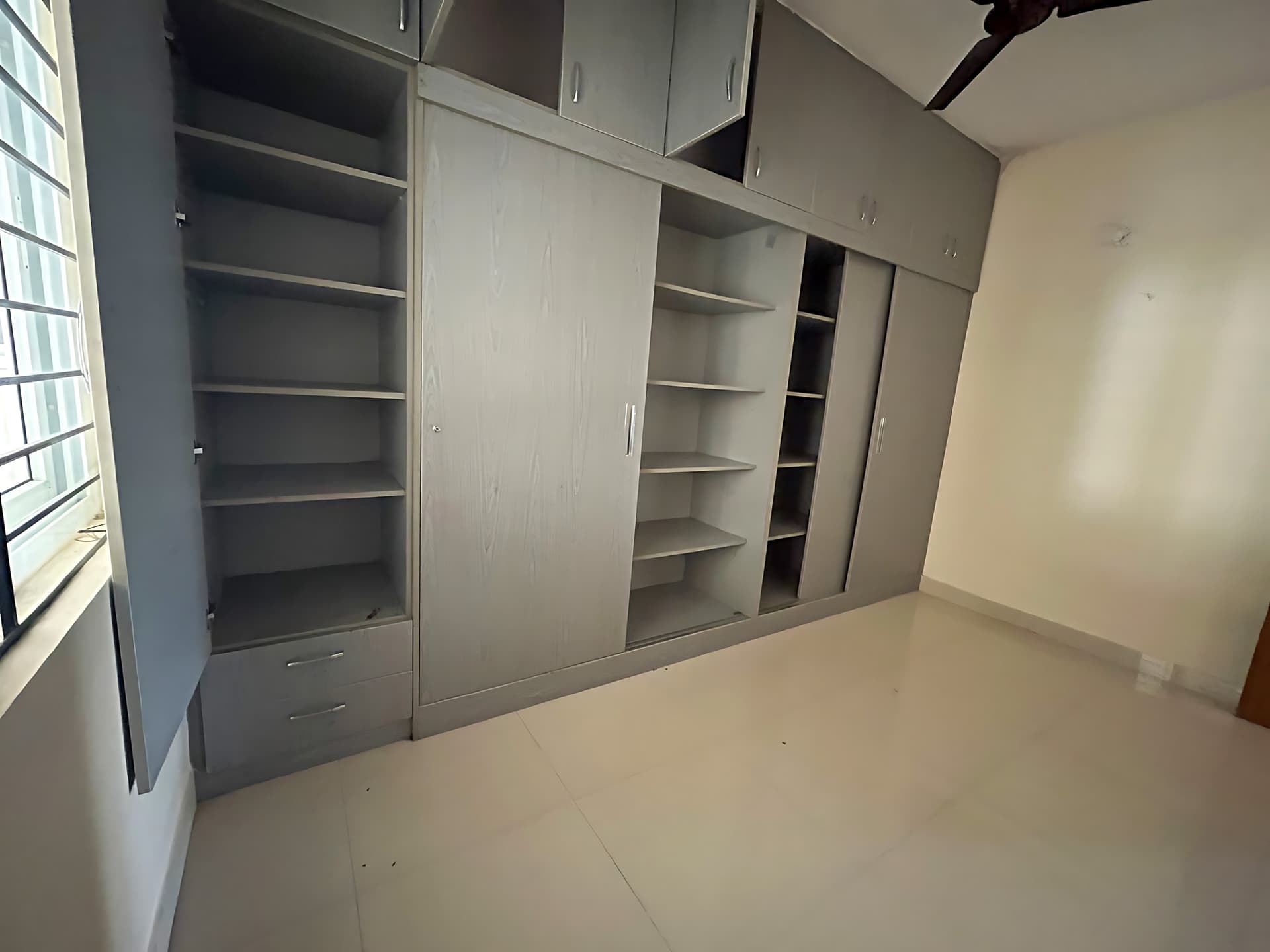 Property Photos 25