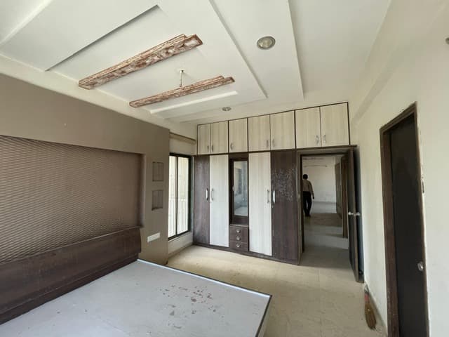 Property Photos 5