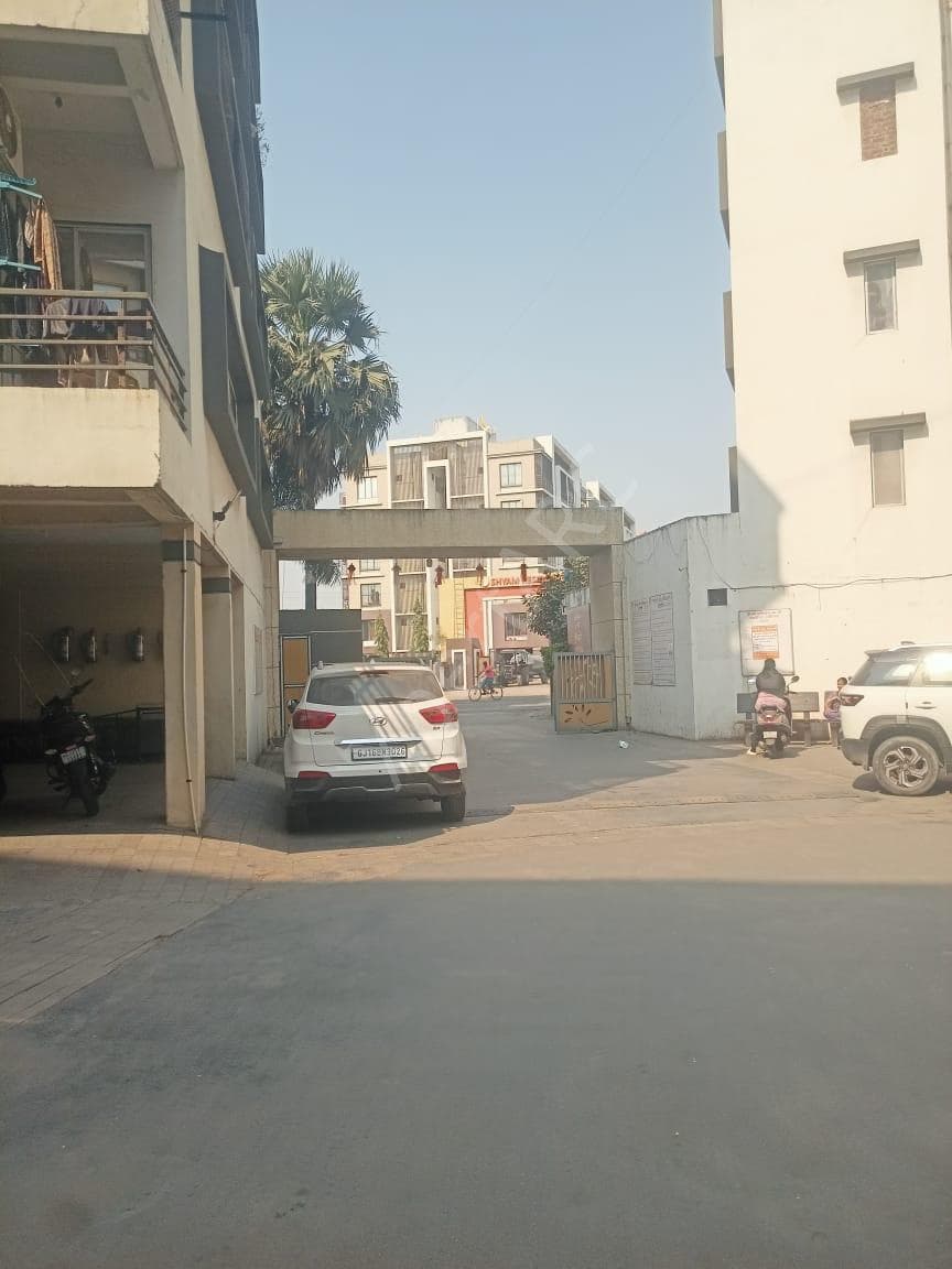 Property Photos 5