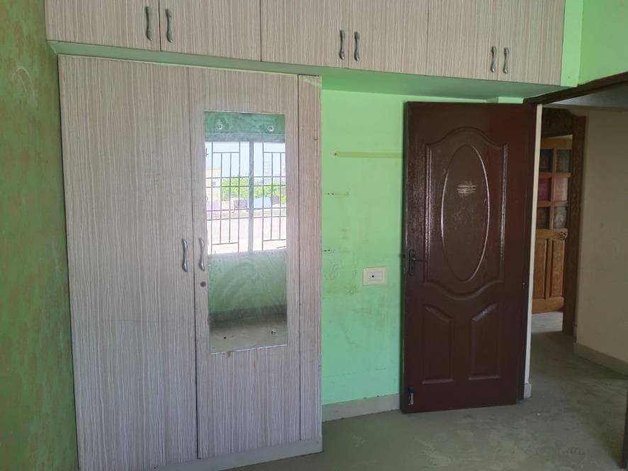 Property Photos 8