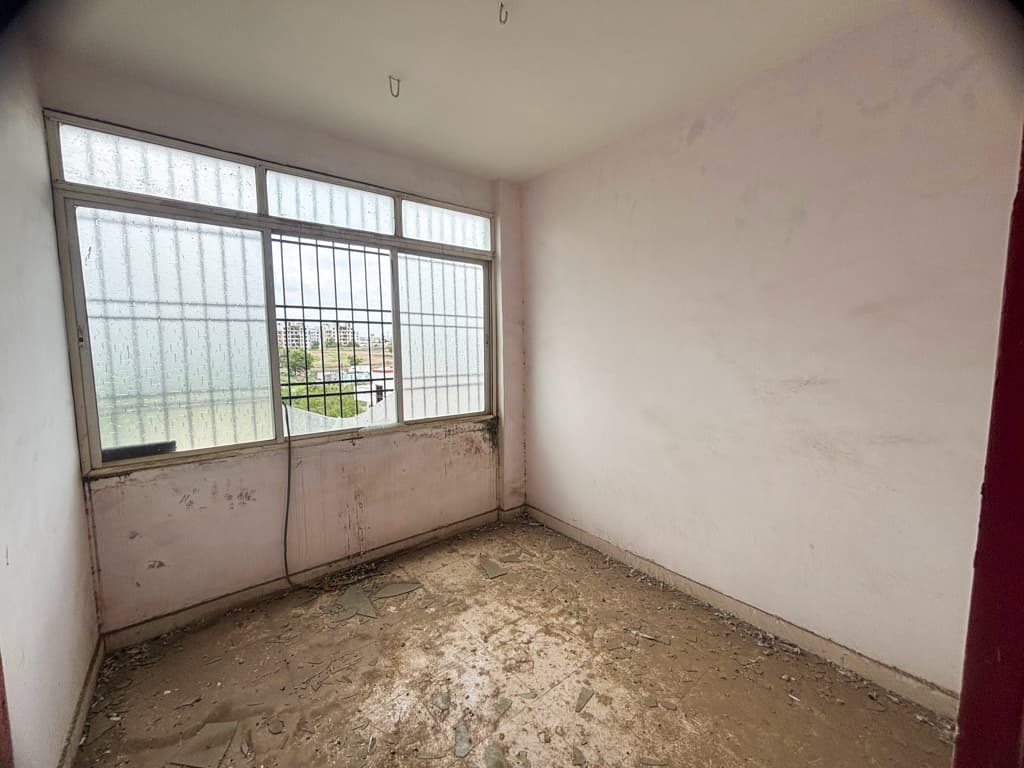 Property Photos 8