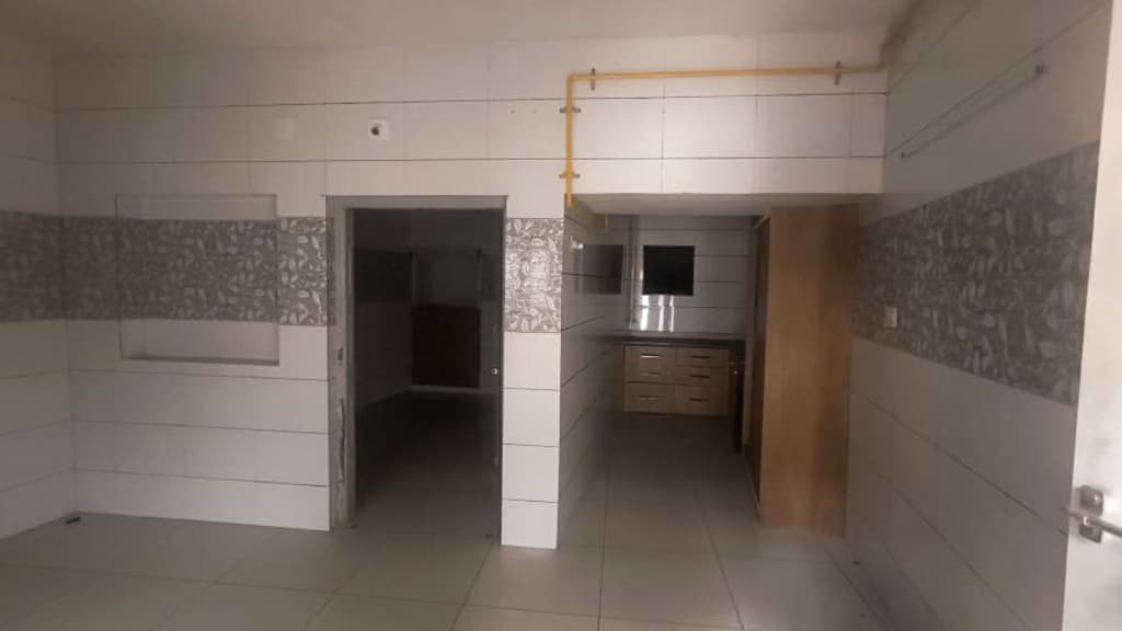 Property Photos 26
