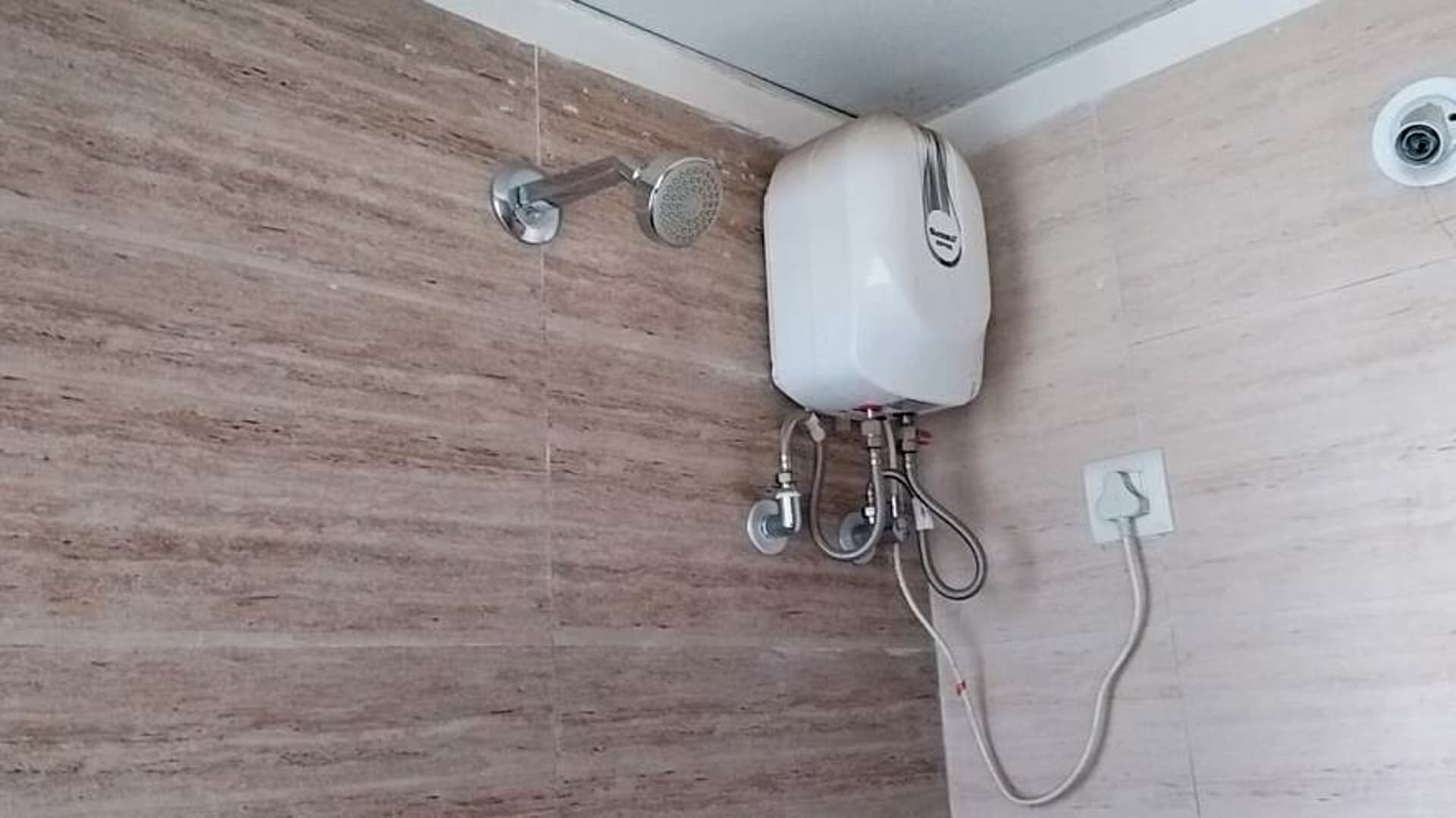 Property Photos 8