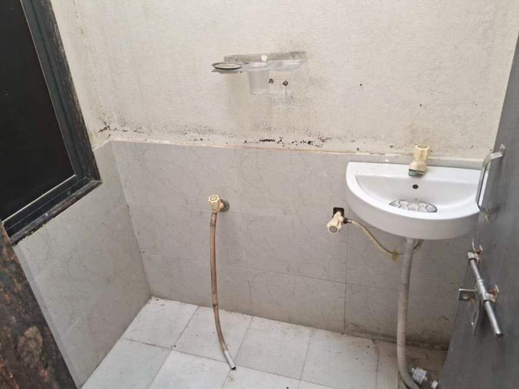 Property Photos 28