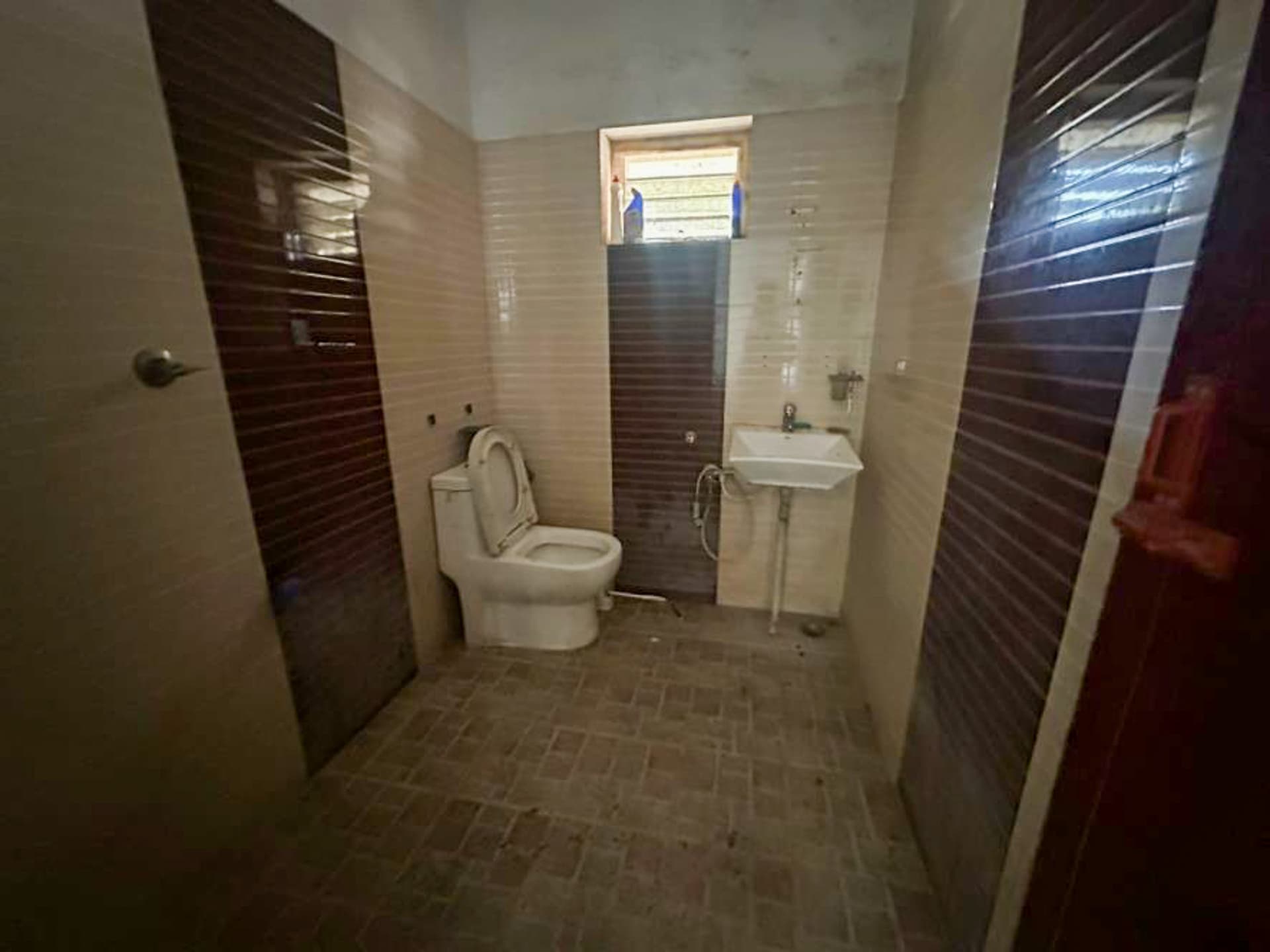 Property Photos 12