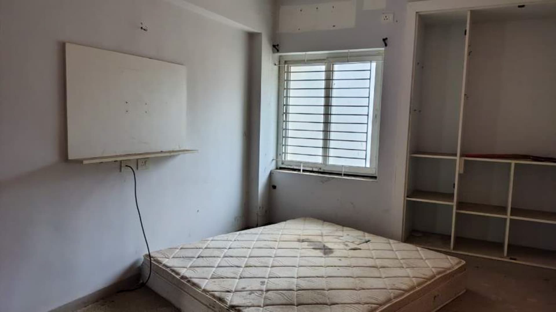 Property Photos 34