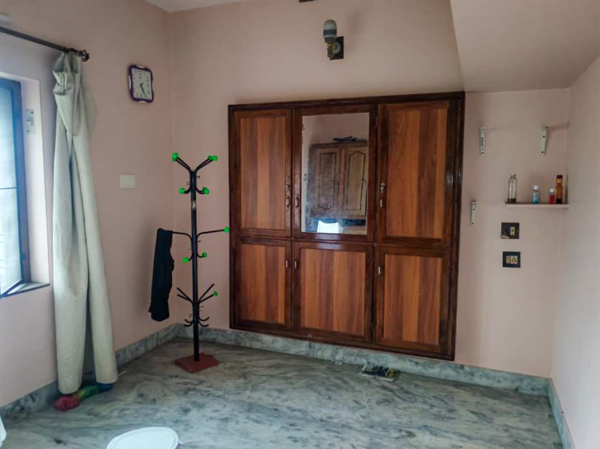 Property Photos 6