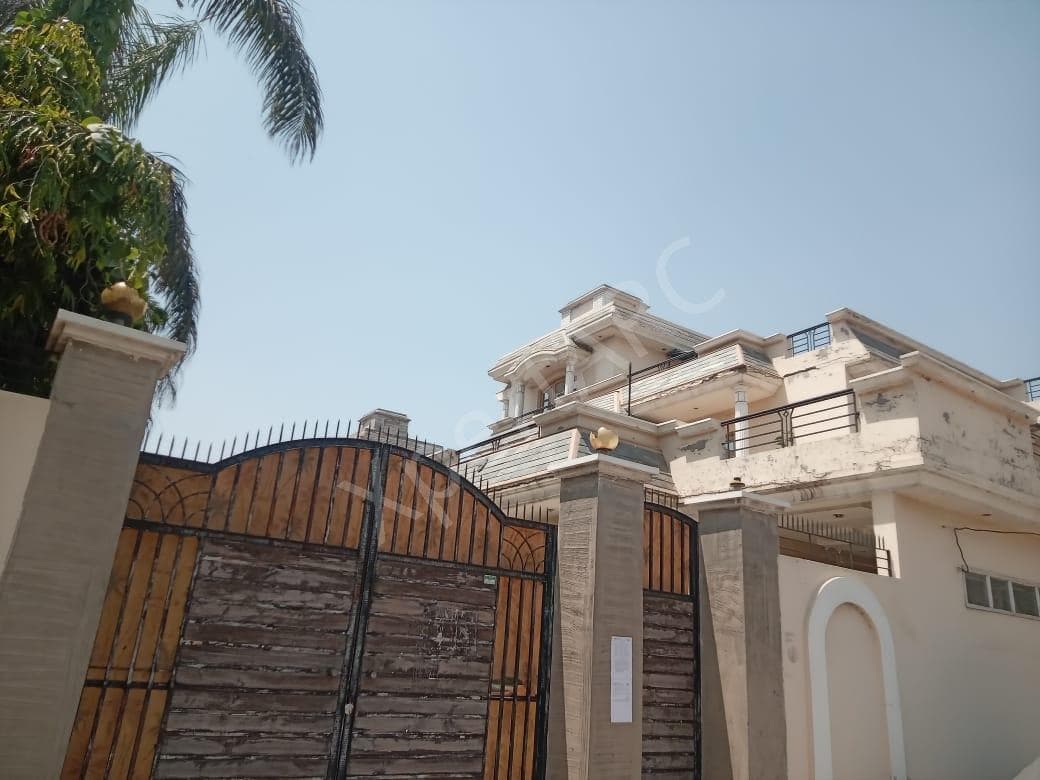 Property Photos 9