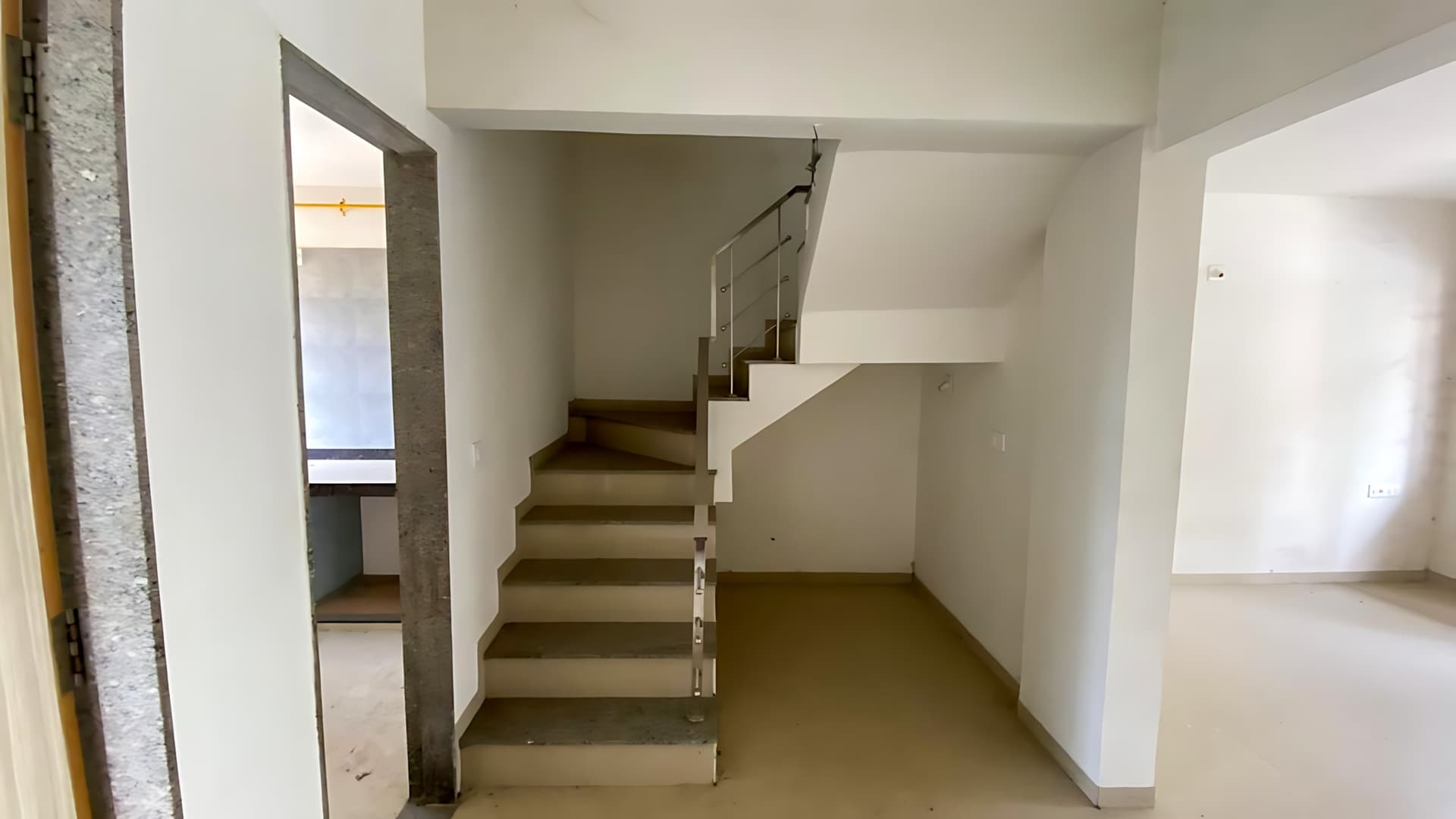 Property Photos 6