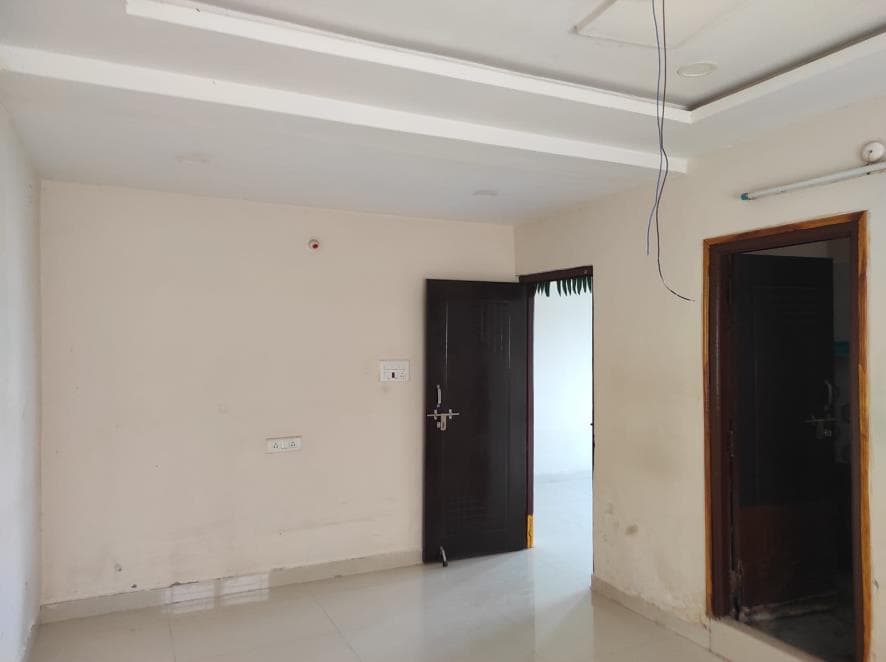Property Photos 9