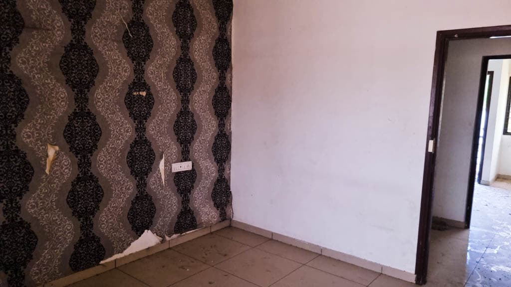 Property Photos 8