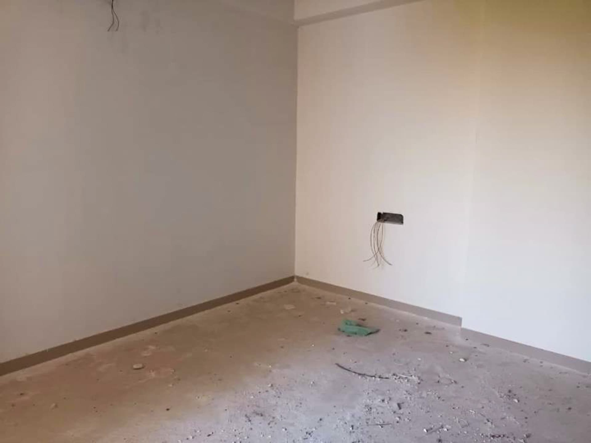 Property Photos 28