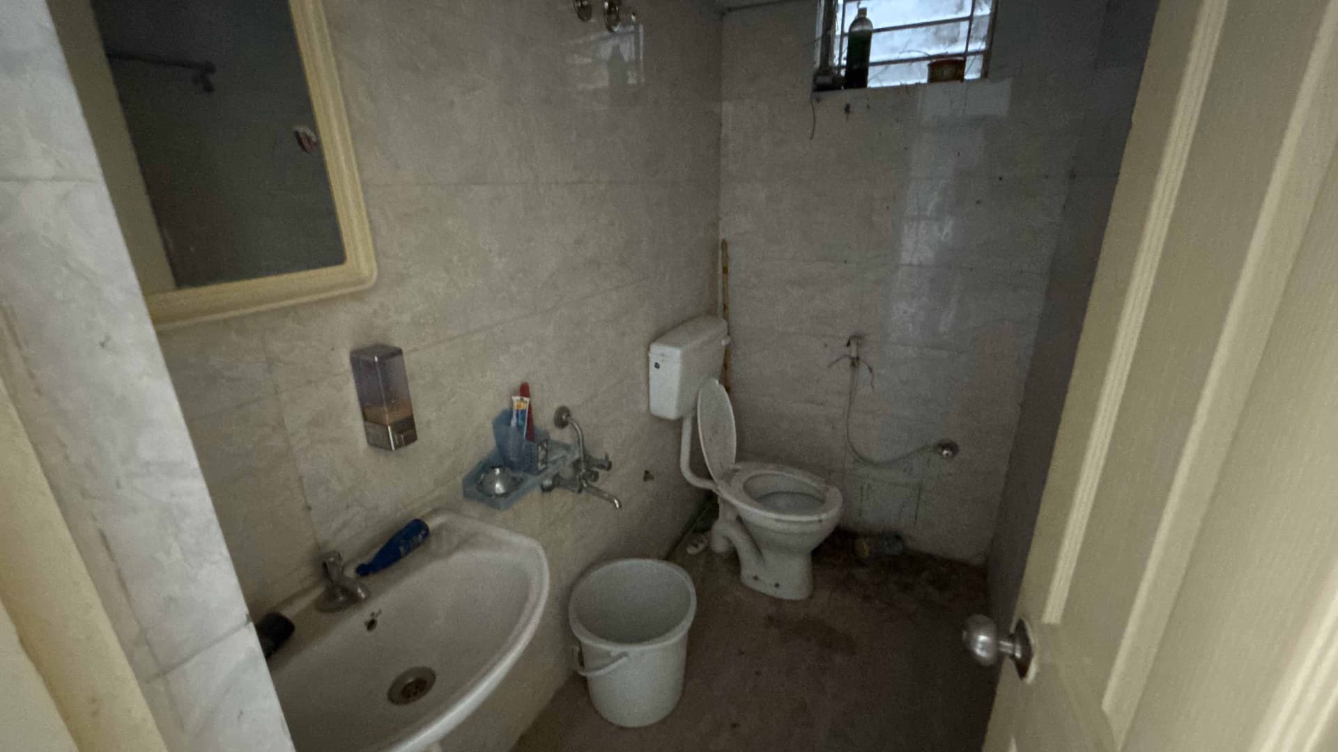 Property Photos 8