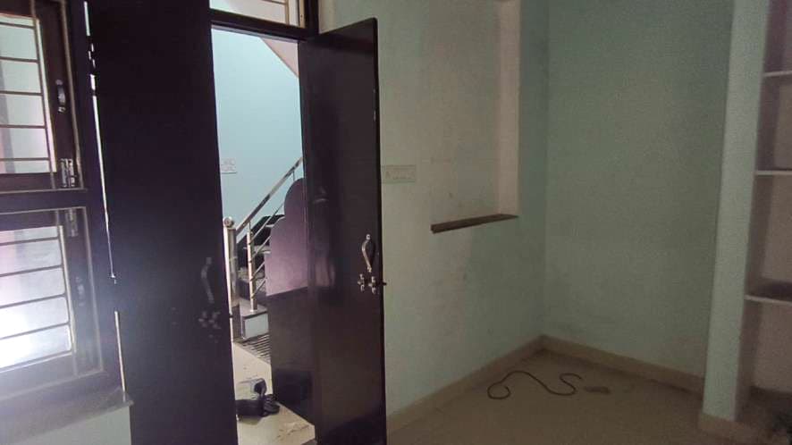 Property Photos 25