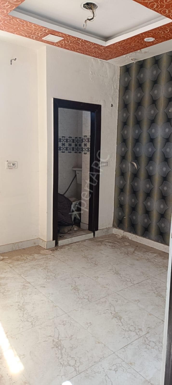 Property Photos 9