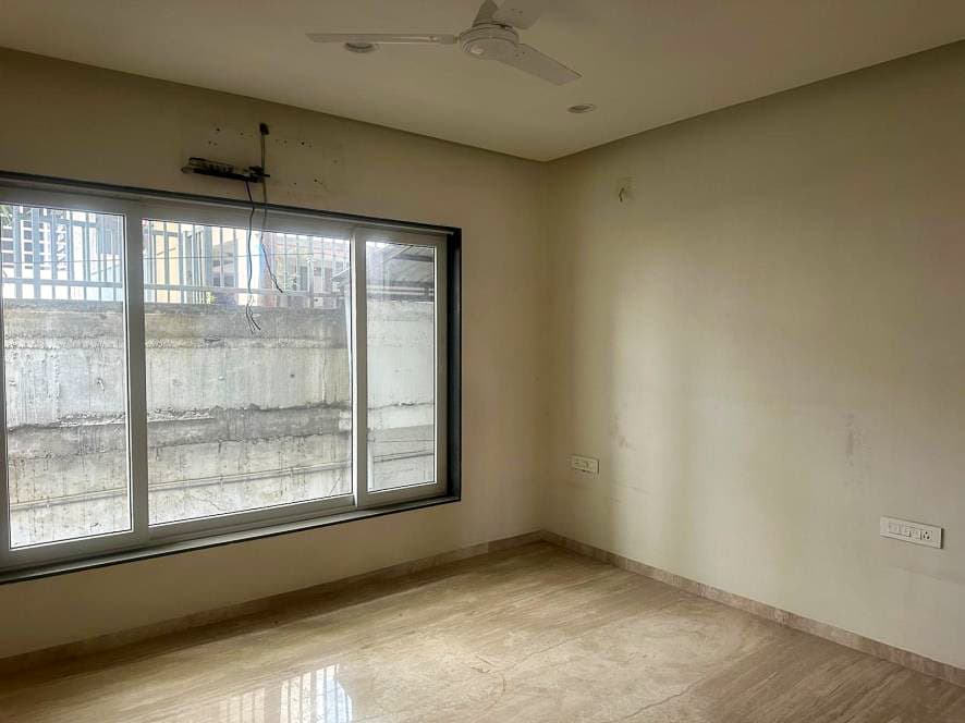 Property Photos 17