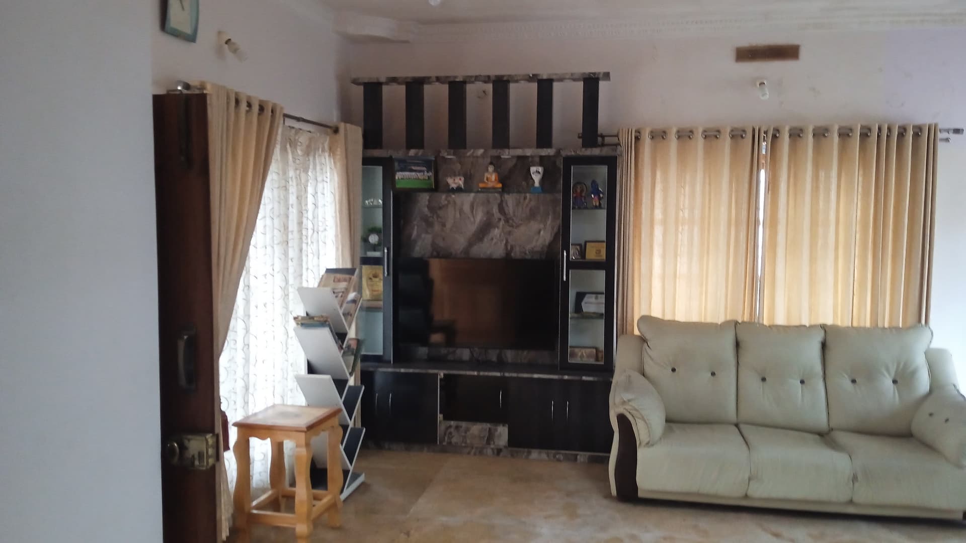 Property Photos 9