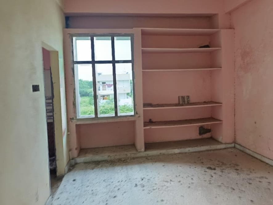 Property Photos 8