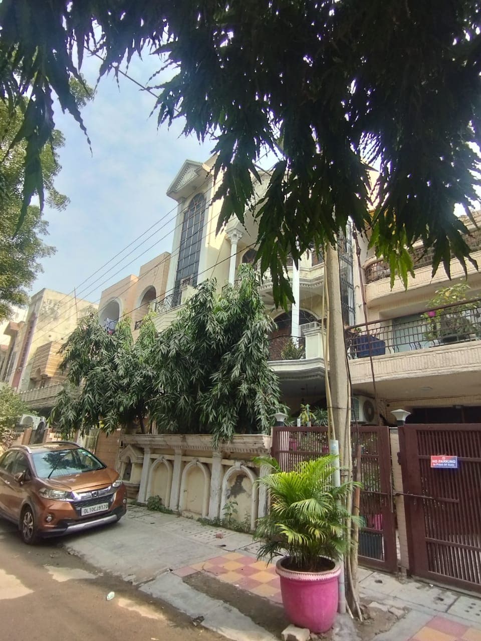 Property Photos 6