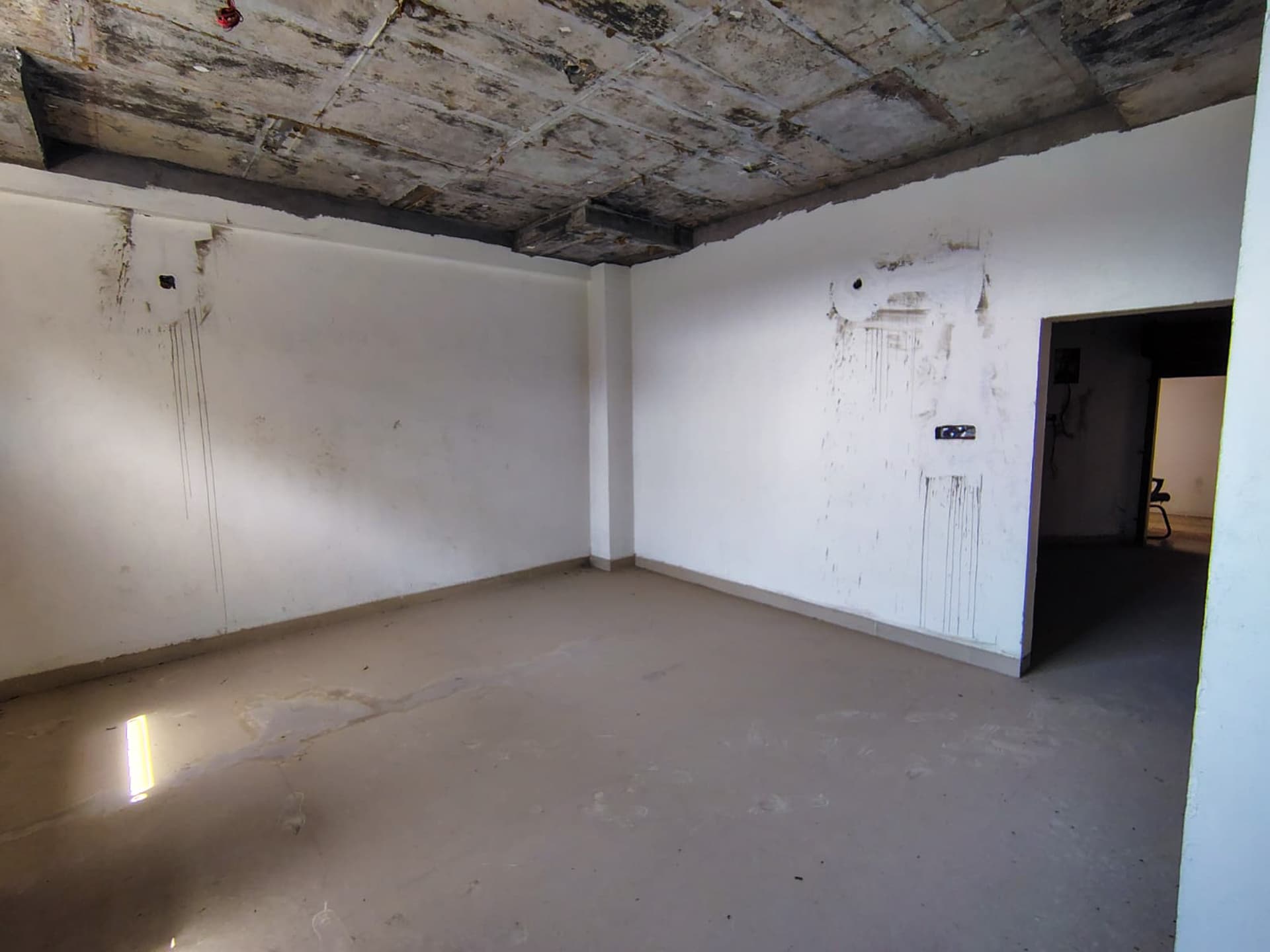 Property Photos 35