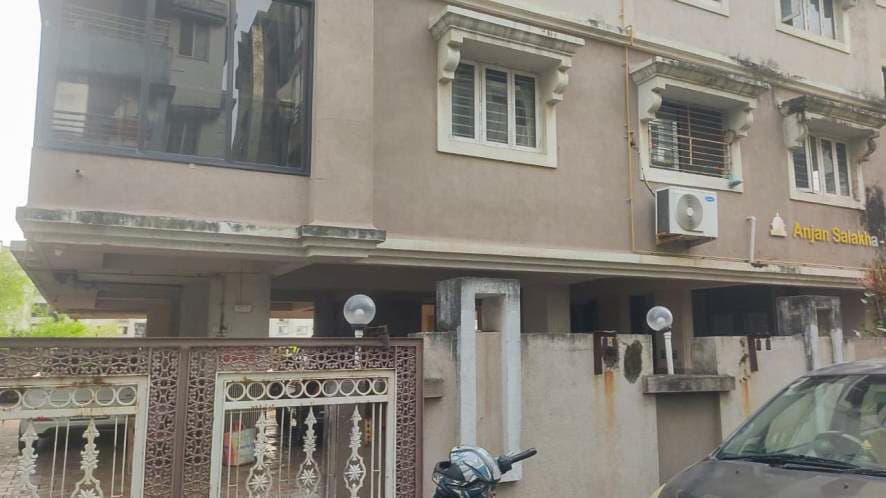 Property Photos 6