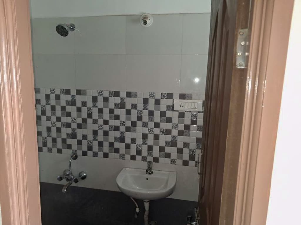 Property Photos 30