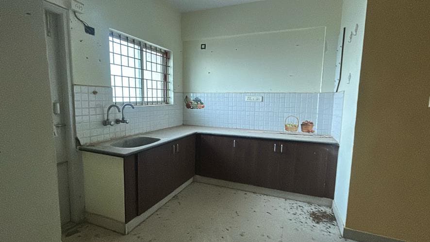 Property Photos 7