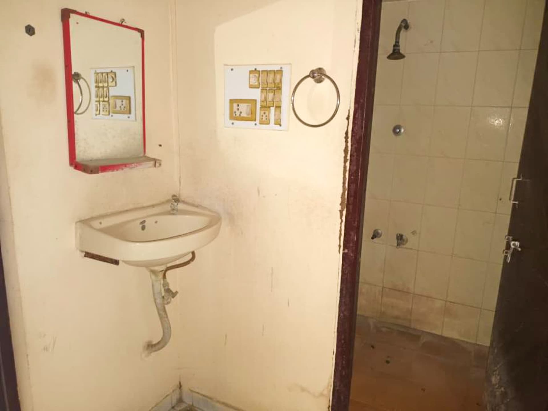Property Photos 8
