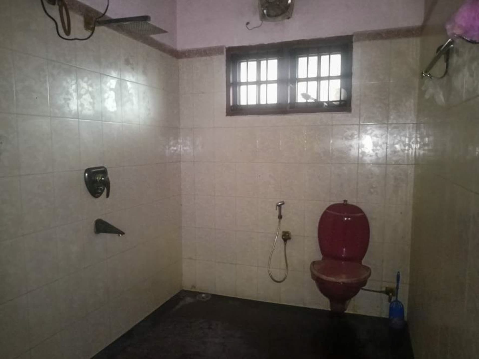 Property Photos 6