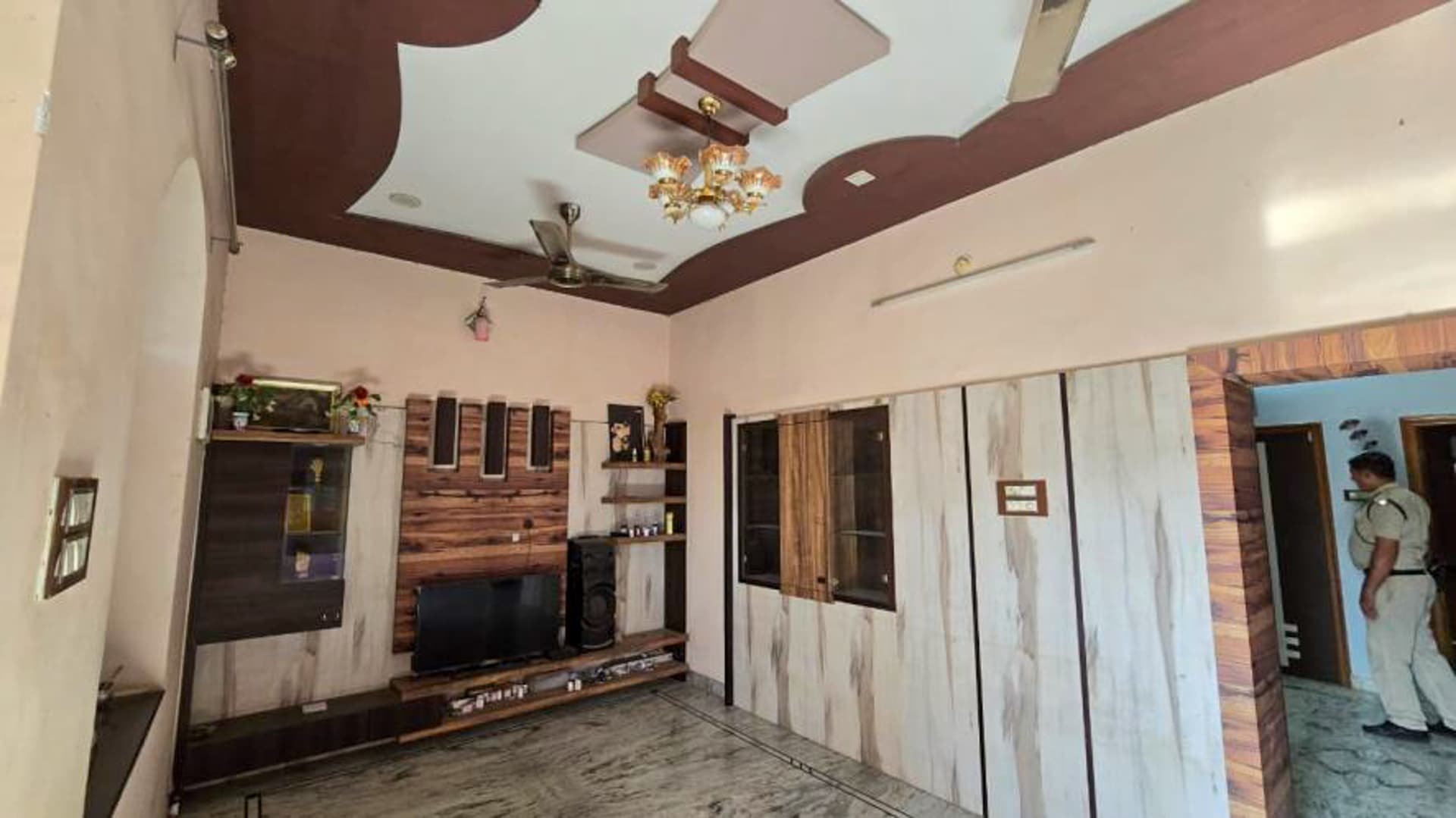 Property Photos 8