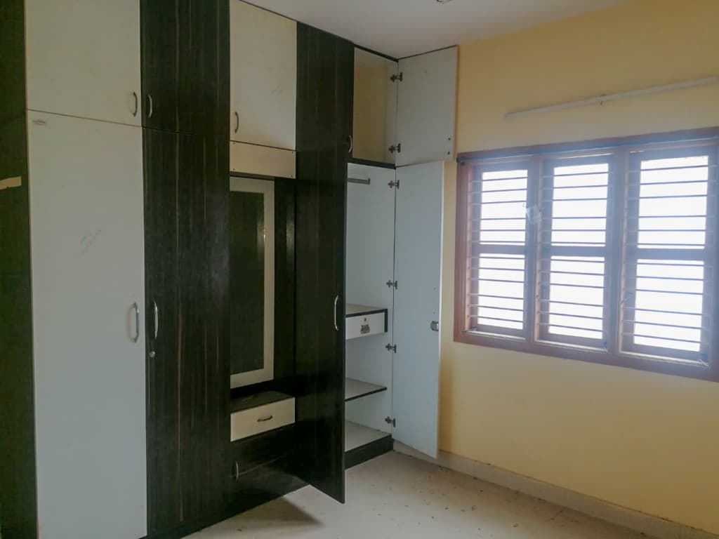 Property Photos 9