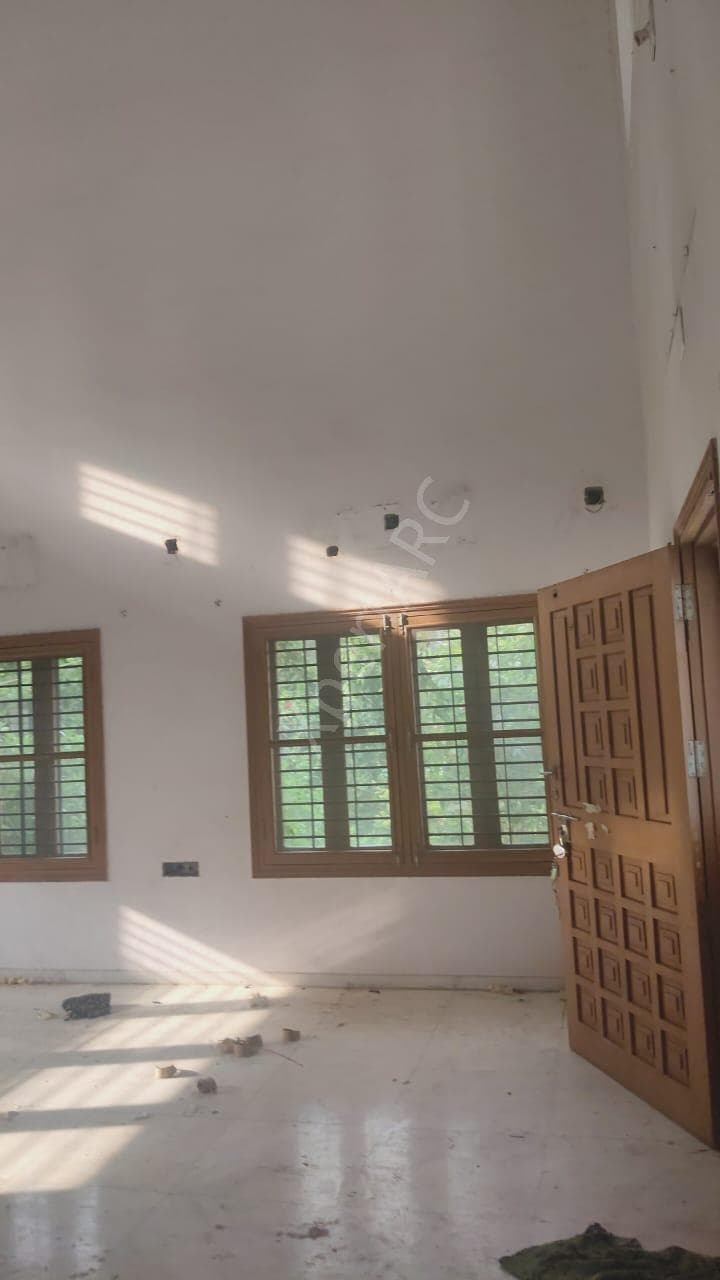 Property Photos 17