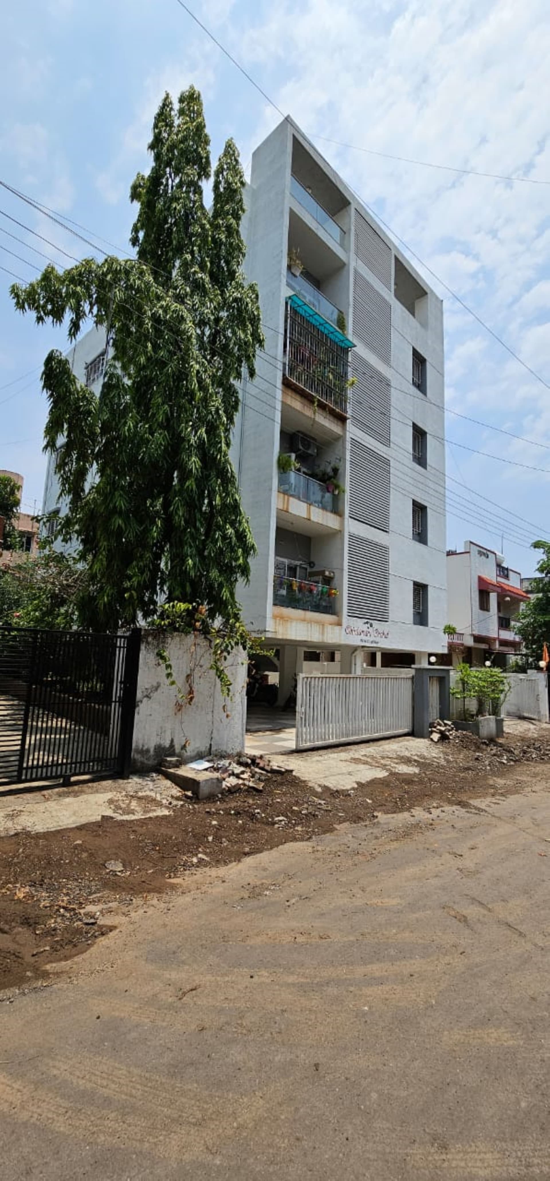 Property Photos 5