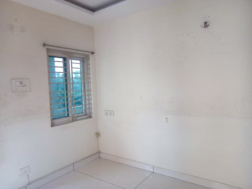Property Photos 26