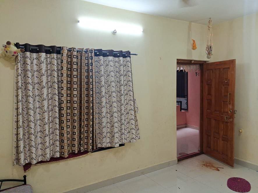 Property Photos 8