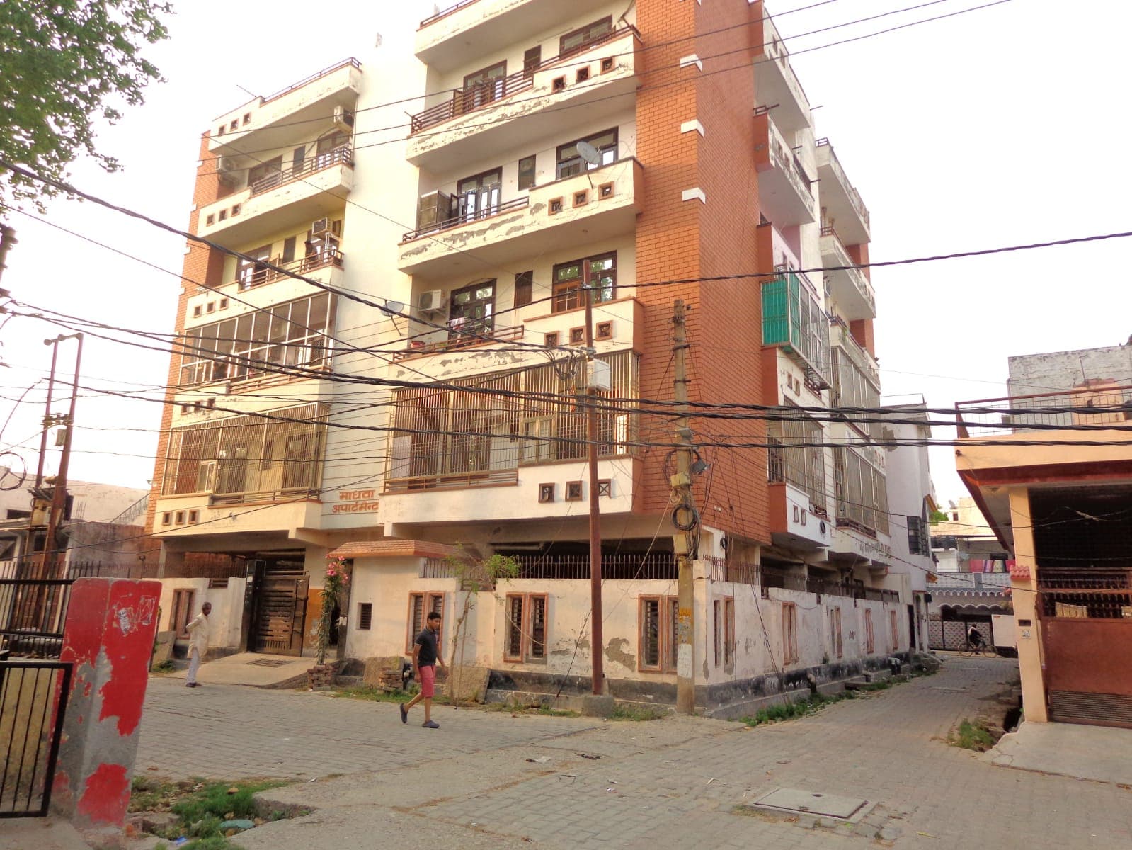 Property Photos 6