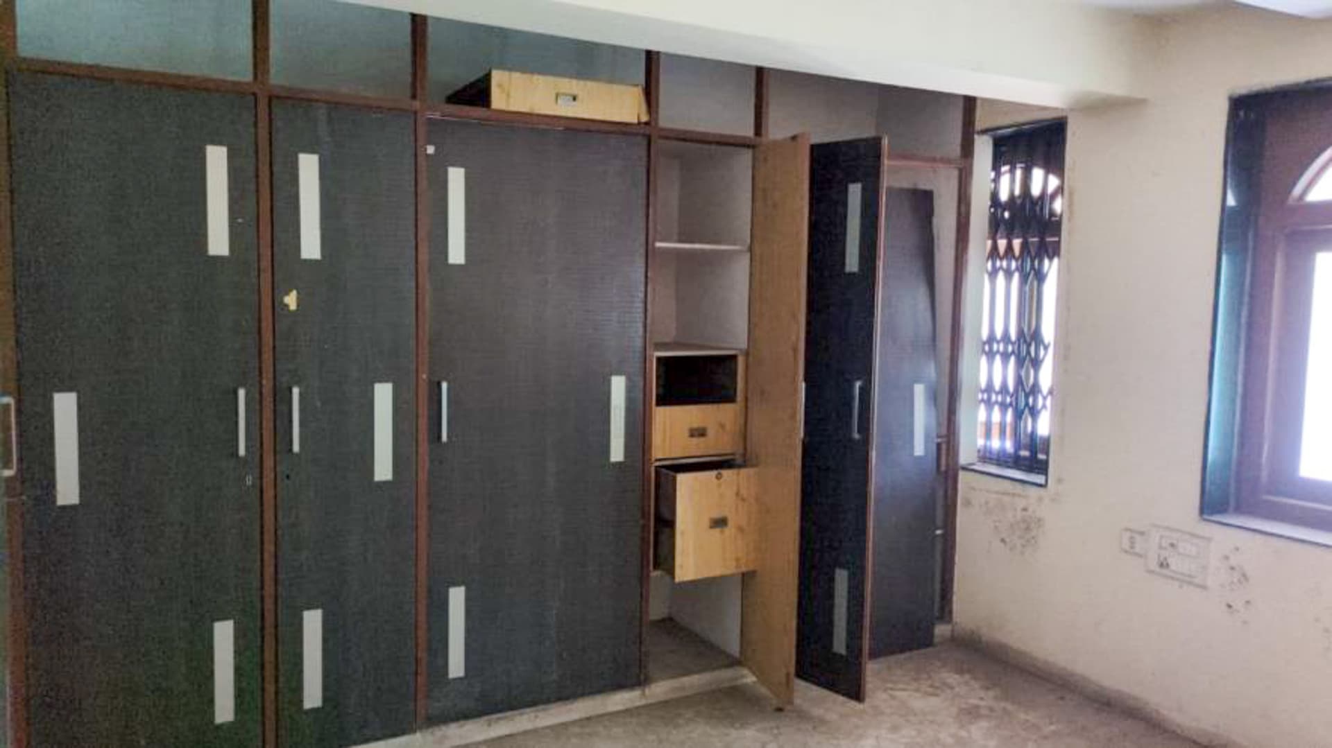 Property Photos 7