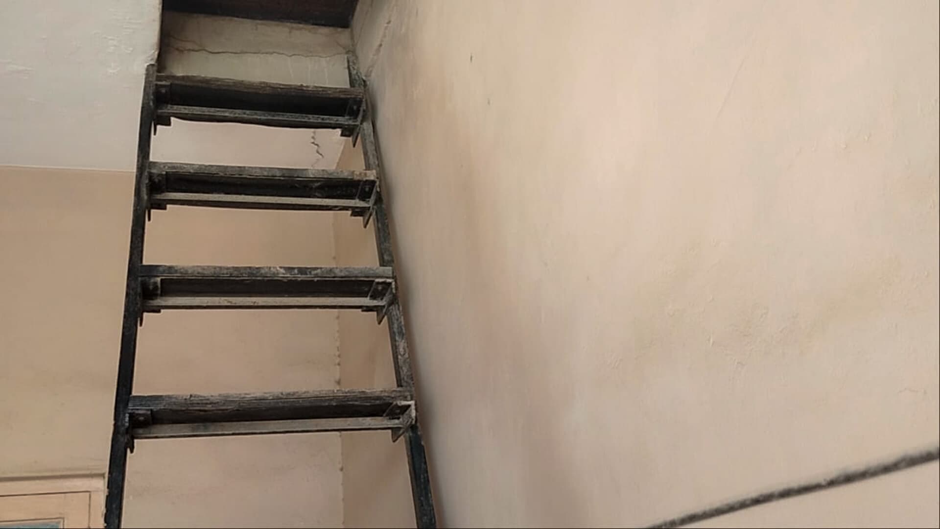 Property Photos 9