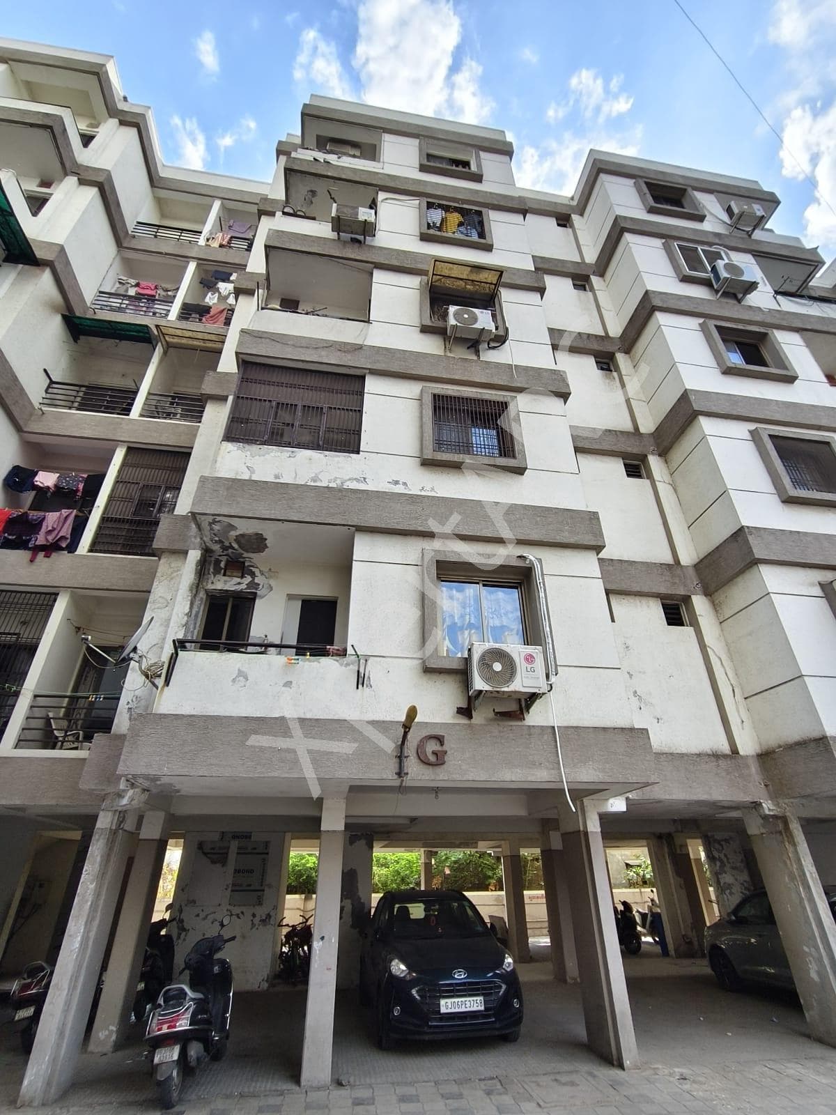 Property Photos 6