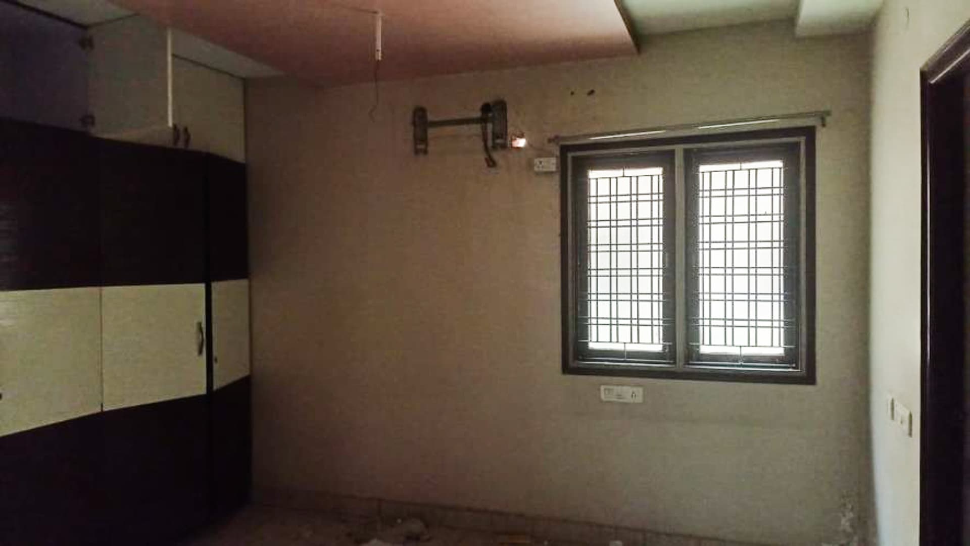 Property Photos 7