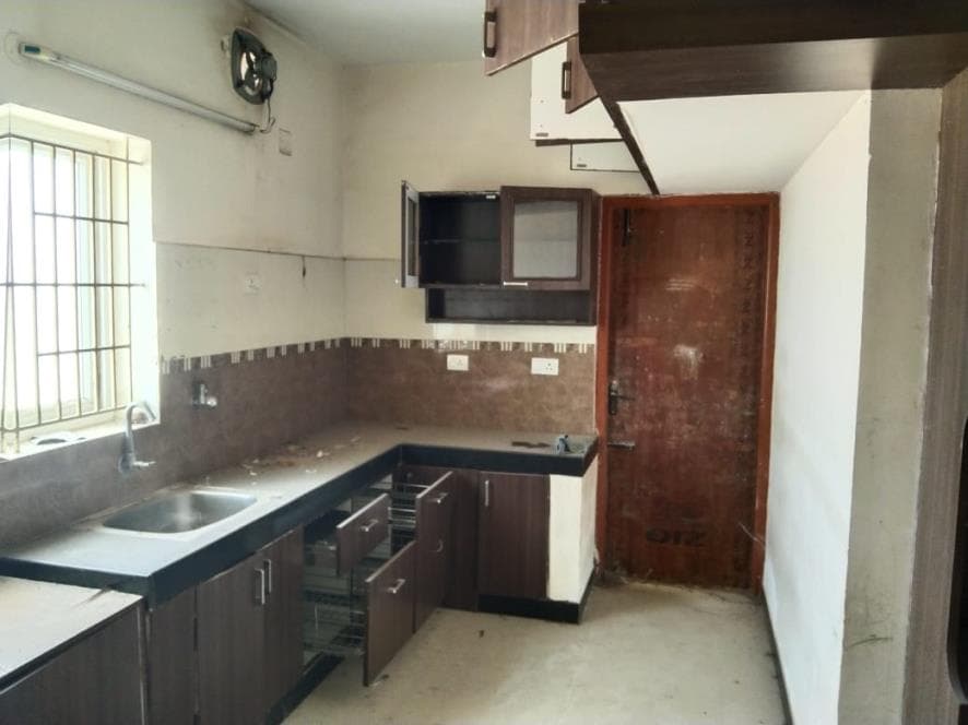 Property Photos 9
