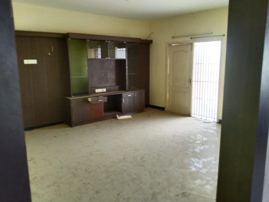 Property Photos 8