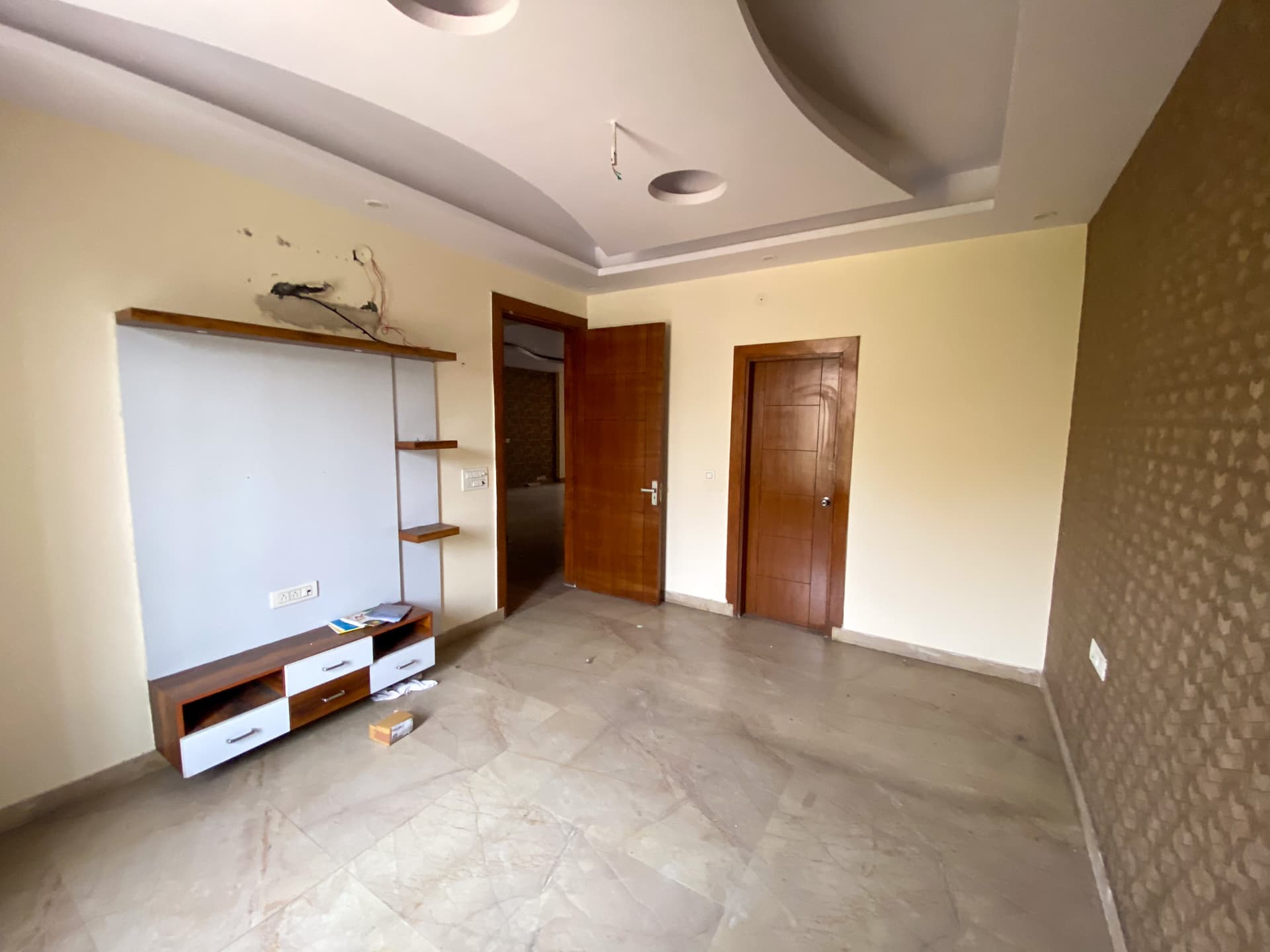Property Photos 11