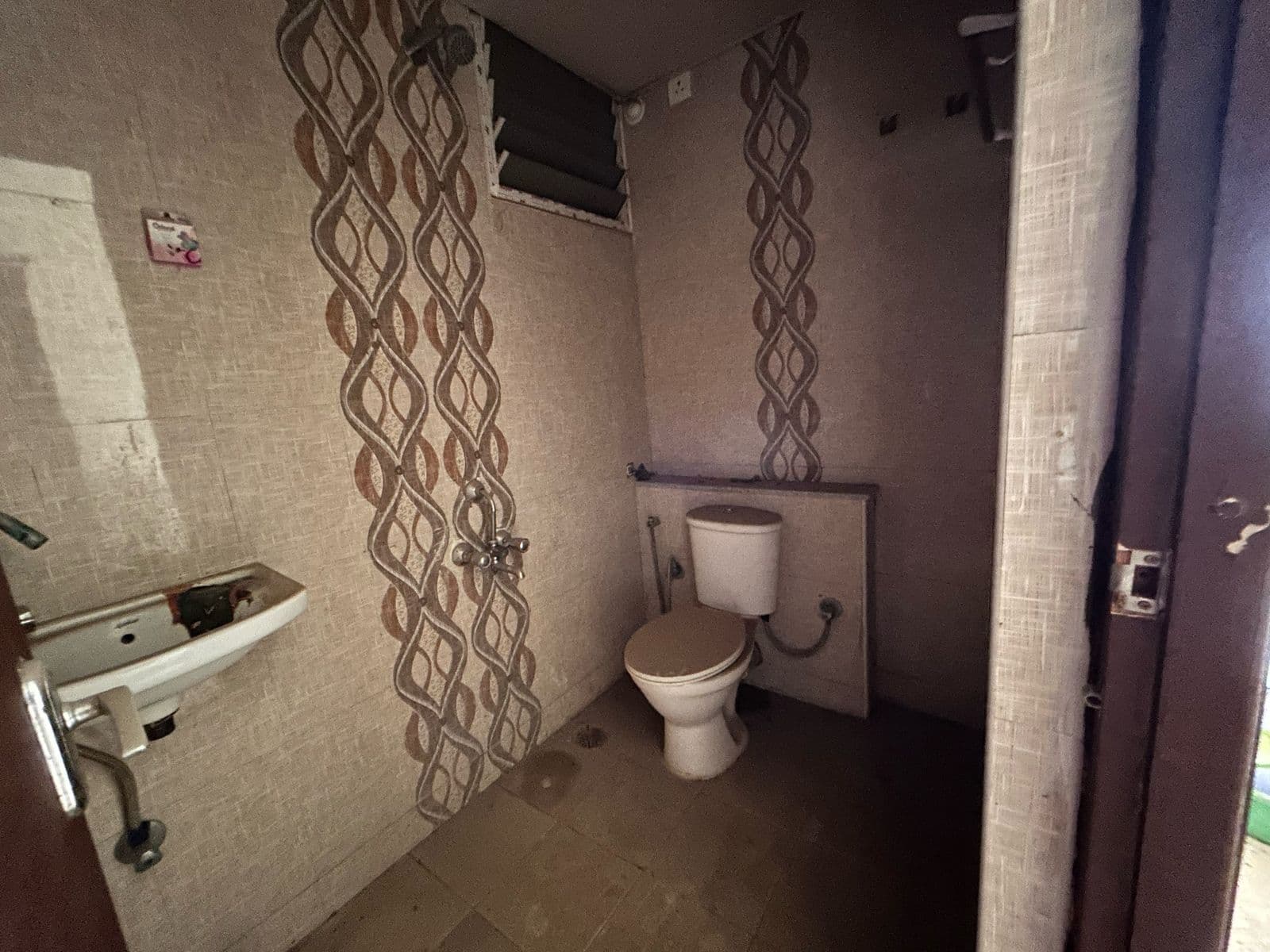 Property Photos 9
