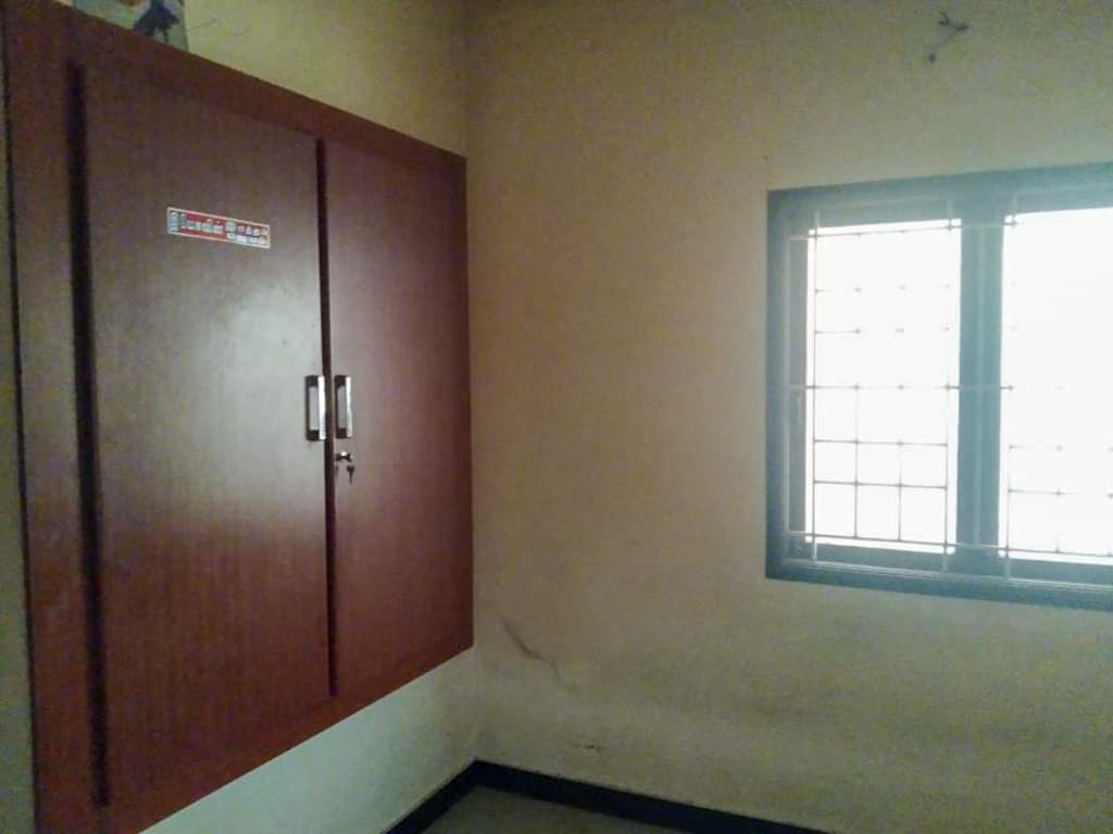 Property Photos 8