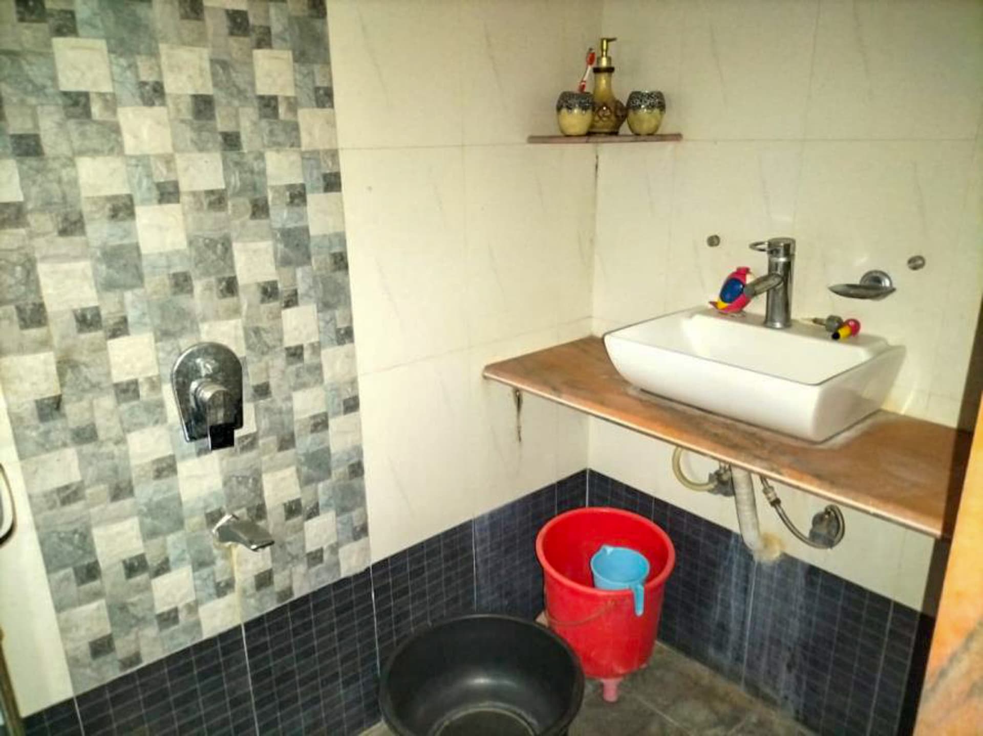 Property Photos 4