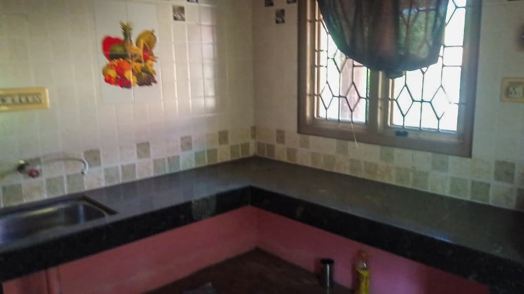 Property Photos 9