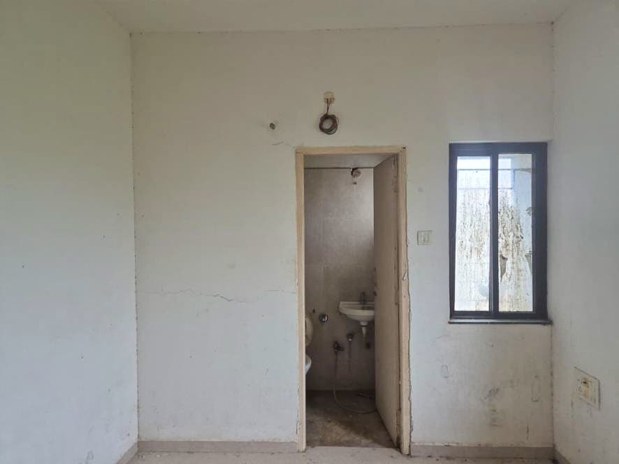 Property Photos 17