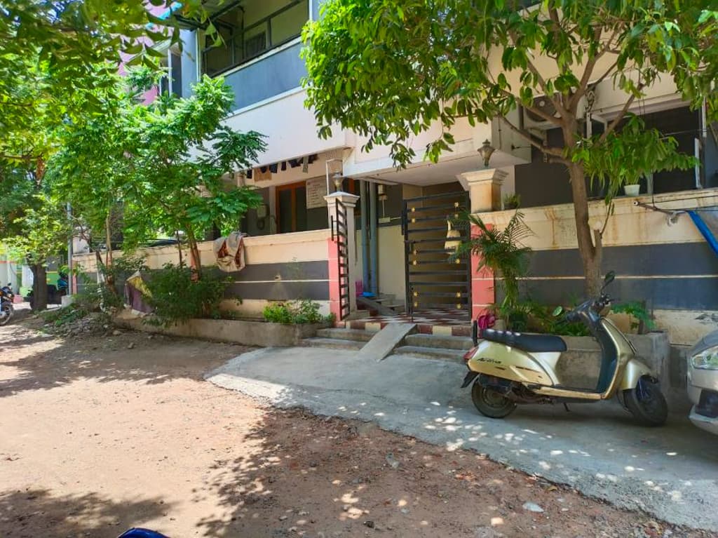 Property Photos 17